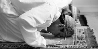 Apakah Sholat Tahajud Harus Tidur Dulu? Ini Jawabannya!