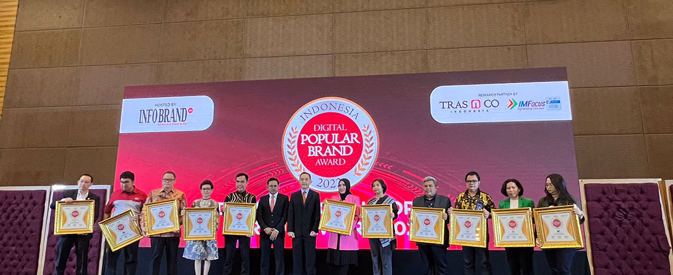 Prudential Syariah Menerima Penghargaan Indonesia Digital Popular Brand Award 2022