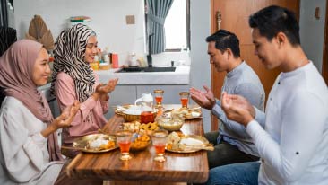 Buka Bersama: Momen Kebersamaan Penuh Berkah dan Manfaat dalam Islam