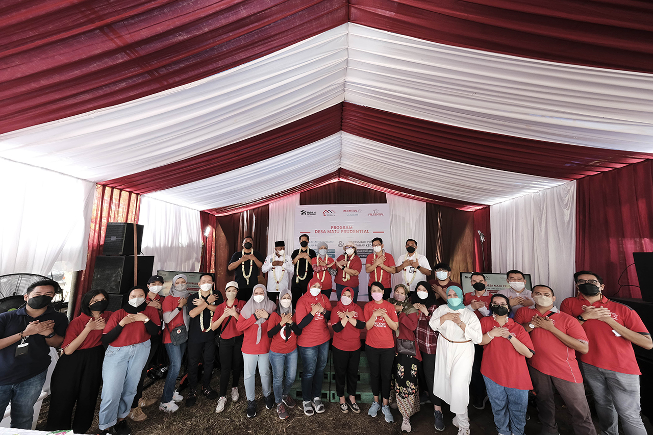 Penyerahan dan Peresmian Program Desa Maju