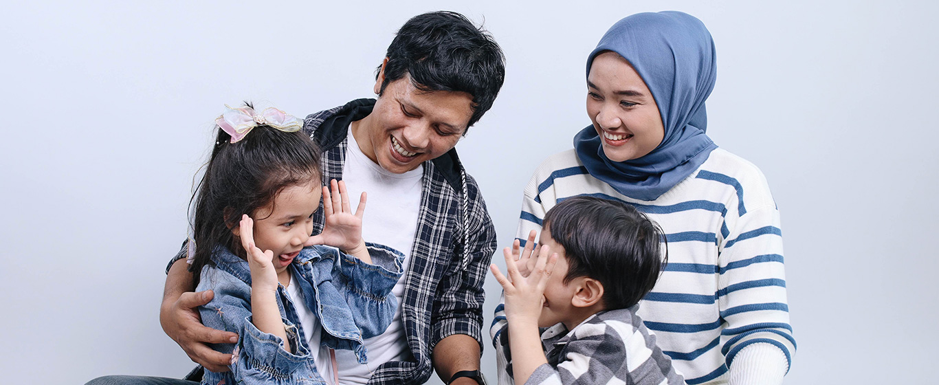 keluarga muslim bersama