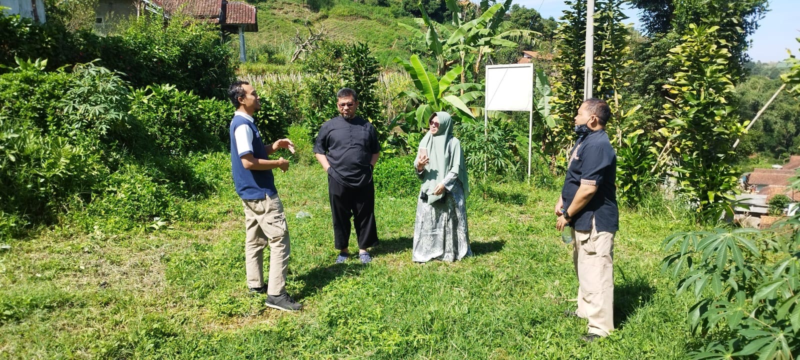 Wakaf Kebun Anggur Masjid Salman